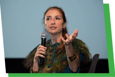 Jennifer Fondrevay speaking at TedX